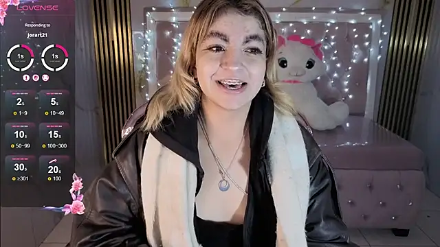 lili conor s online show from 11/16/25, 03:34