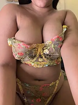 isha sassy online show from 03/21/26, 04:54