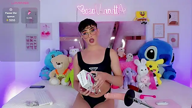 femboy-20 online show from 02/23/25, 10:42