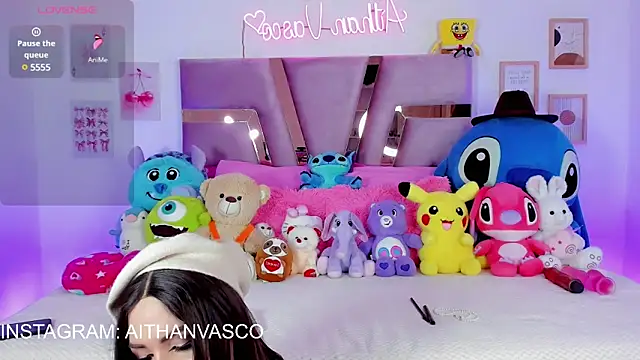 femboy-20 online show from 03/18/25, 11:09