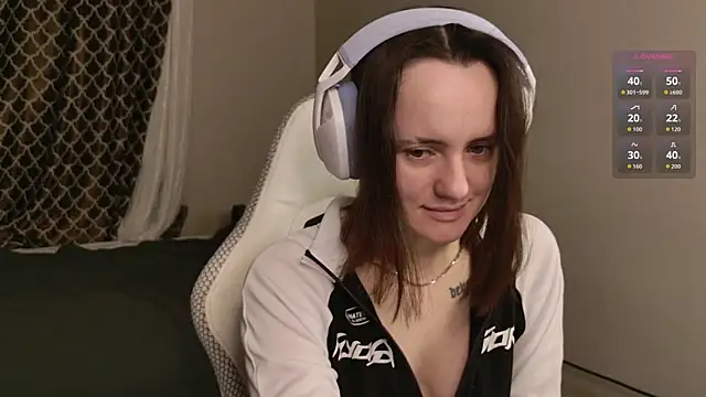 Luna Loveee online show from 11/27/25, 03:41