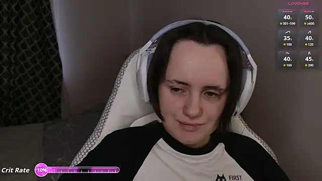 Luna Loveee online show from 03/06/26, 04:09