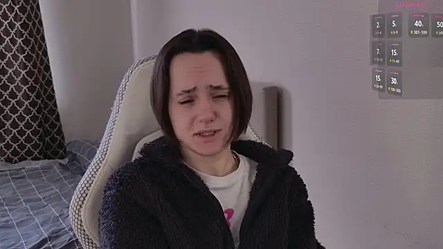 Luna Loveee online show from 04/23/26, 05:30