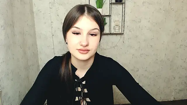  MiaAngell online show from 03/05/25, 05:50