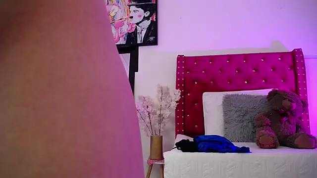 ValeAmayaa online show from 03/06/25, 08:37