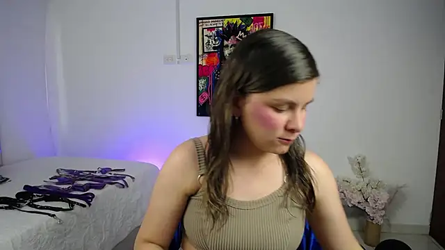 ValeAmayaa online show from 10/18/25, 10:10