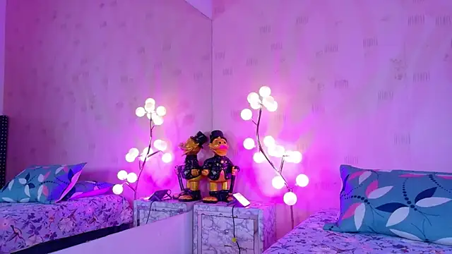 innocenthazel online show from 04/19/26, 12:04