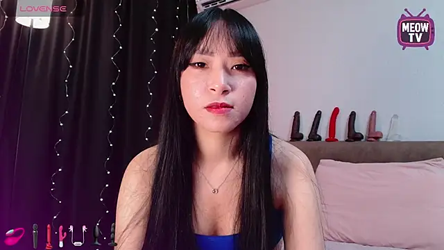 Snapshot of miyakimi0101 chatting on 09/15/25, 12:43 miyakimi0101 online show from 09/15/25, 12:43