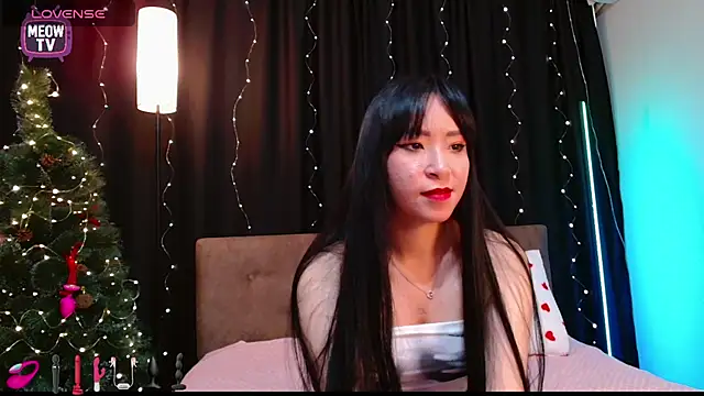 miyakimi0101 online show from 12/17/25, 12:16