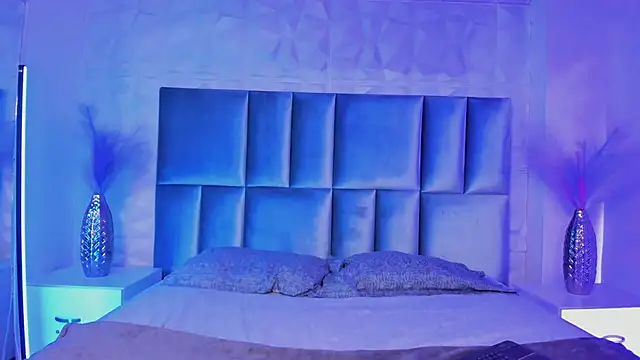 Selene bennet online show from 04/17/26, 03:31