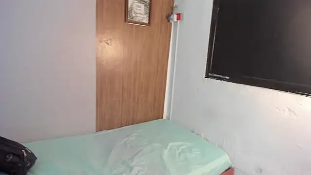 couple hotfox online show from 02/27/26, 12:43