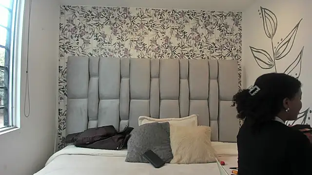 Natasha rose   online show from 10/04/25, 07:34