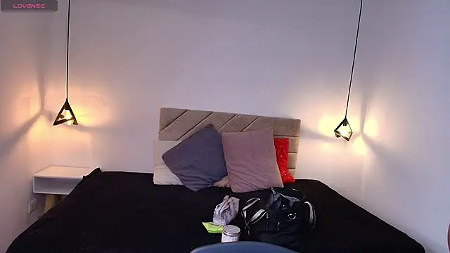 Natasha rose   online show from 04/16/26, 08:09