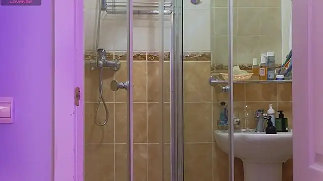 Snapshot of Diana_West chatting on 02/22/25, 02:52 Diana West online show from 02/22/25, 02:52