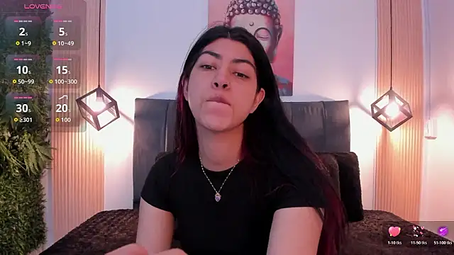 Snapshot of Cassie_bloom chatting on 01/17/26, 07:39 Cassie bloom online show from 01/17/26, 07:39