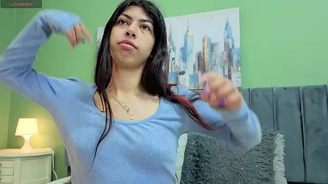 Snapshot of Cassie_bloom chatting on 03/13/26, 03:35 Cassie bloom online show from 03/13/26, 03:35