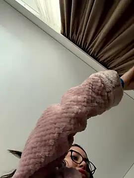 Mia Splash online show from 01/18/26, 08:07