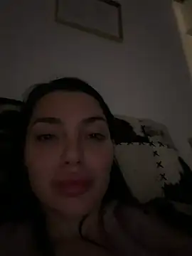 Mia Splash online show from 04/05/26, 08:39