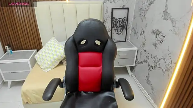 MEGANZARICK online show from 10/20/25, 12:27