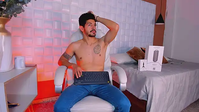 AlejandroStormm online show from 02/23/25, 09:05