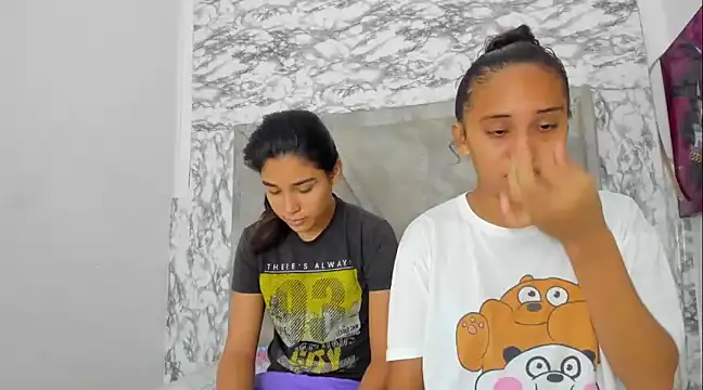 Snapshot of ElizaAndQuisha chatting on 03/03/25, 12:27 ElizaAndQuisha online show from 03/03/25, 12:27