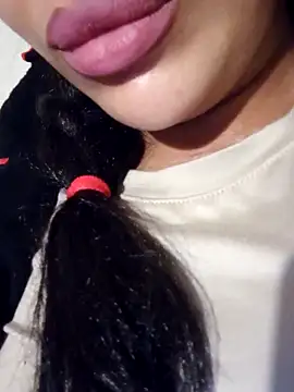 Sexlove1xo online show from 11/18/25, 04:33