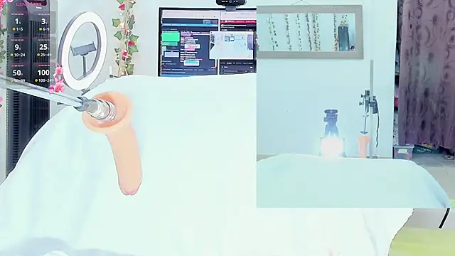 Snapshot of Genesis_Love__ chatting on 03/14/25, 04:09 Genesis Love online show from 03/14/25, 04:09