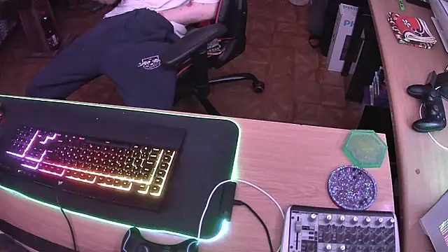 Snapshot of DerGeileLoveboy chatting on 02/24/26, 01:58 DerGeileLoveboy online show from 02/24/26, 01:58