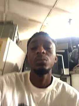 Snapshot of justyou2025 chatting on 03/13/25, 11:41 justyou2025 online show from 03/13/25, 11:41