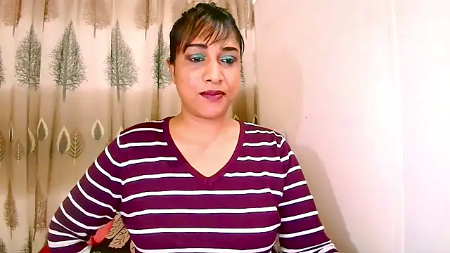 Snapshot of Indian_Erotic69 chatting on 07/14/26, 05:23 Indian Erotic69 online show from 07/14/26, 05:23
