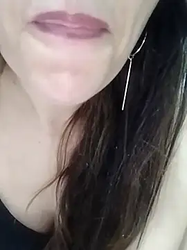 Snapshot of BUSE8821 chatting on 03/26/26, 11:54 BUSE8821 online show from 03/26/26, 11:54