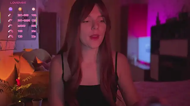 CherryRed Girl online show from 04/13/26, 07:41