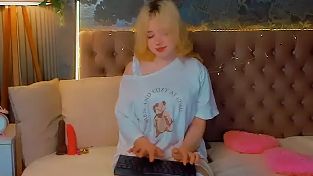 EmilyAngells online show from 02/24/26, 06:55