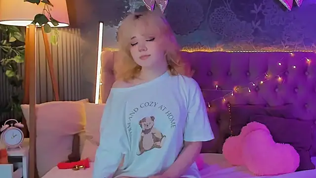 EmilyAngells online show from 04/02/26, 05:49