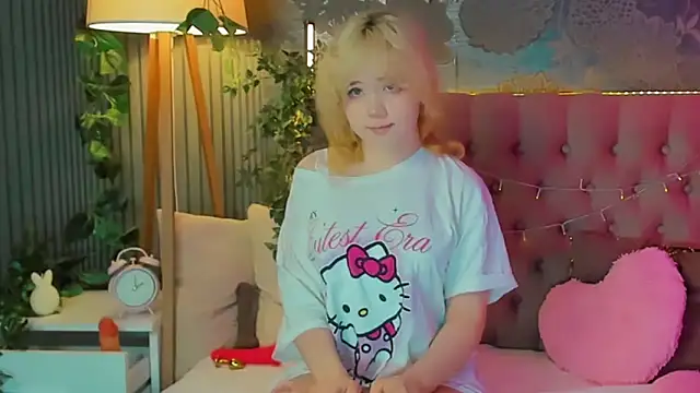 EmilyAngells online show from 04/06/26, 05:52