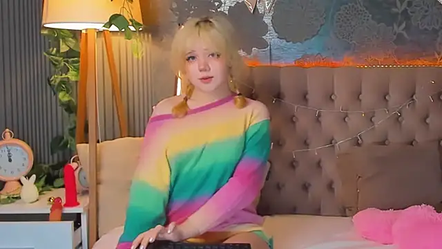 EmilyAngells online show from 04/09/26, 06:41