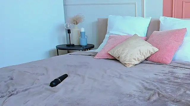  BunnyDollStella  online show from 03/10/25, 05:54