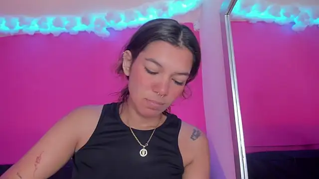 violett 24  online show from 03/05/25, 12:55