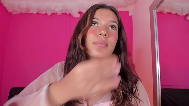 violett 24  online show from 03/11/25, 03:45