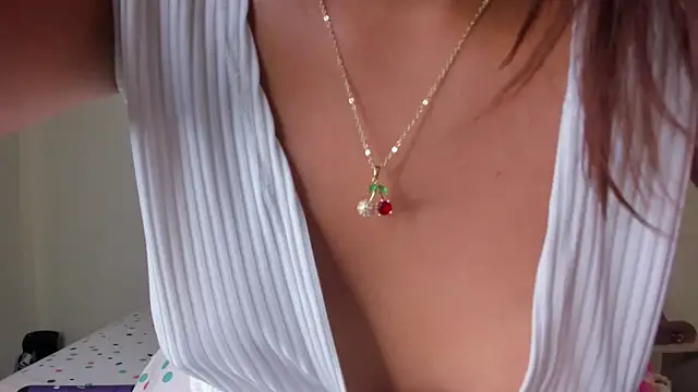 violett 24  online show from 09/08/25, 10:42