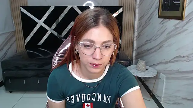 Snapshot of Angeles_v chatting on 03/02/25, 12:22 Angeles v online show from 03/02/25, 12:22