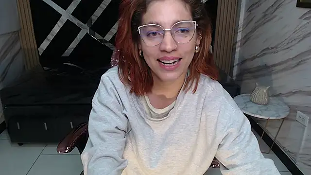 Snapshot of Angeles_v chatting on 03/07/25, 02:04 Angeles v online show from 03/07/25, 02:04