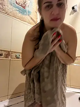 Lusi Luxary online show from 11/14/25, 04:22