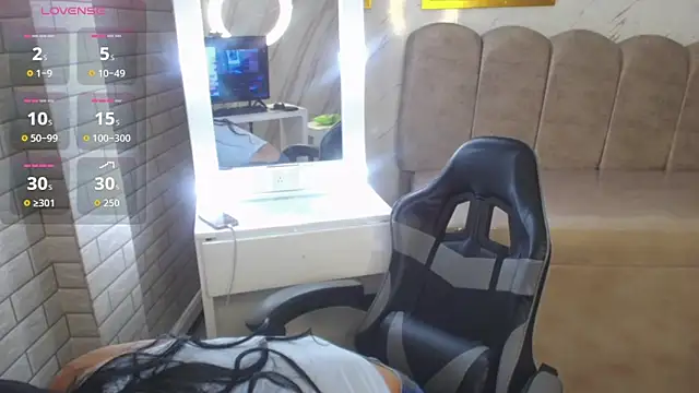 Isabella Collen v online show from 01/05/26, 08:12