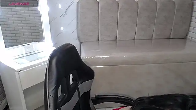 Isabella Collen v online show from 03/03/26, 01:06