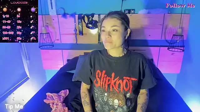 ChloeAllennn online show from 12/05/25, 11:41