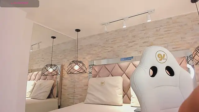 celene midnight online show from 03/10/25, 06:56