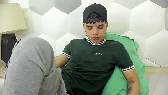 Axel Forte online show from 10/22/25, 01:44