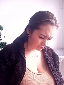 Luna kitty online show from 01/10/26, 01:02