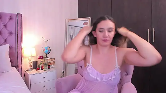 natashaleightt online show from 03/20/25, 04:18